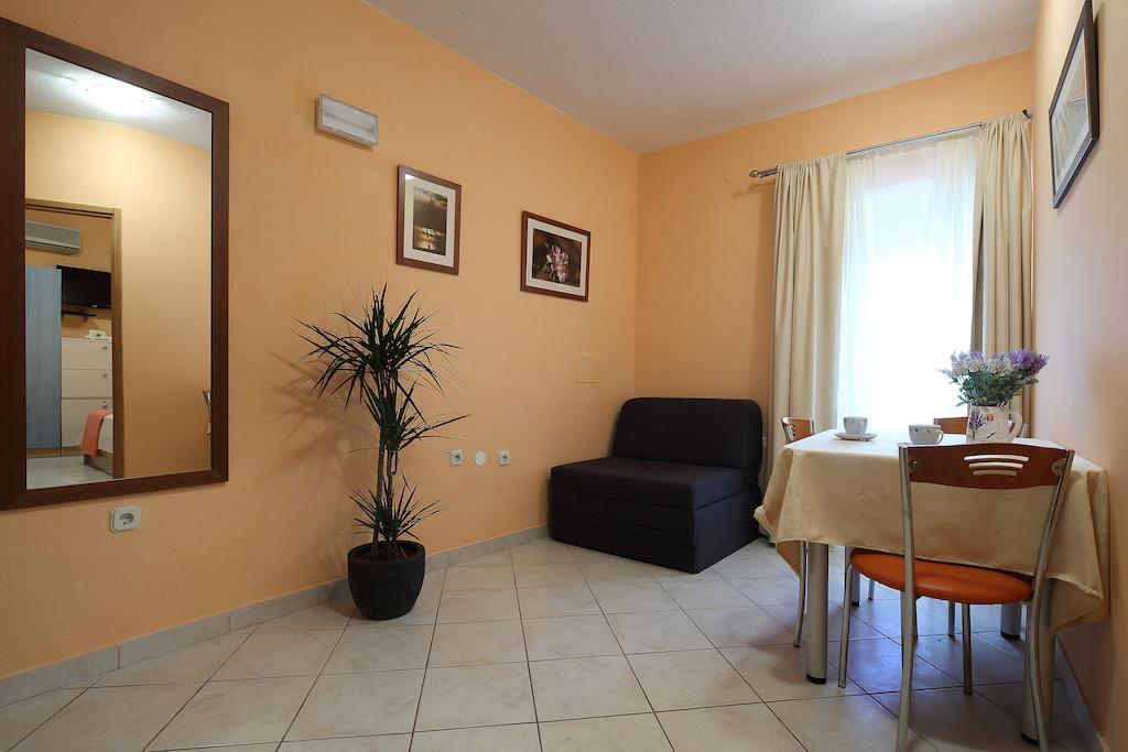 La Familia Apartments ماكارسكا الغرفة الصورة